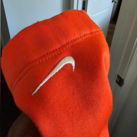 Bright orange Nike Golf pullover - Picture 8 of 8